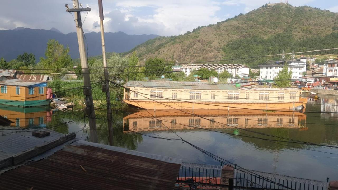 Lake Boulevard Guest House Srīnagar 外观 照片